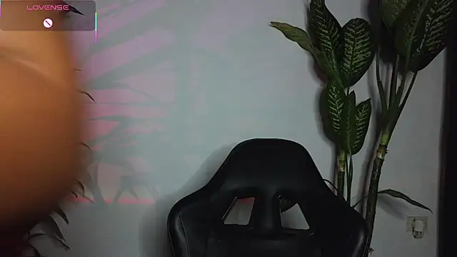 bri von dhara   online show from 25, 3, 2026