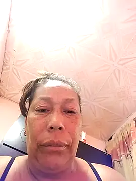 Naomi-Mature online show from 4, 11, 2025