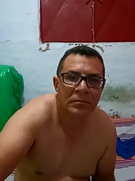 Snapshot of voyerista50 chatting on 20, 9, 2025 voyerista50 online show from 20, 9, 2025