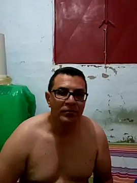 Snapshot of voyerista50 chatting on 25, 9, 2025 voyerista50 online show from 25, 9, 2025