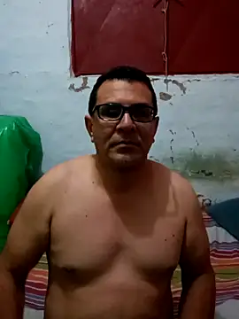 Snapshot of voyerista50 chatting on 4, 10, 2025 voyerista50 online show from 4, 10, 2025