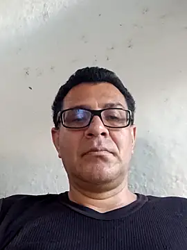 Snapshot of voyerista50 chatting on 25, 10, 2025 voyerista50 online show from 25, 10, 2025