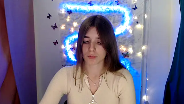 JuiceLips   online show from 15, 9, 2025