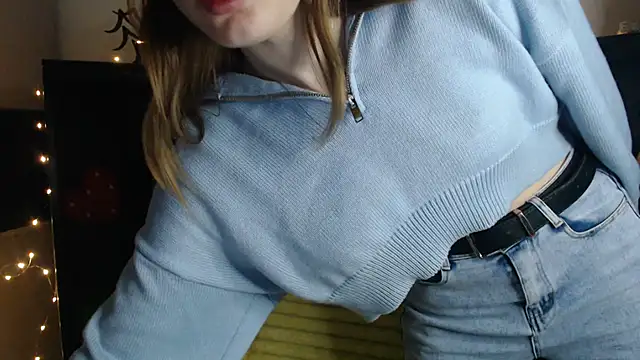 JuiceLips   online show from 10, 11, 2025