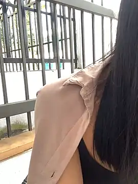 KloePink  online show from 2, 10, 2025