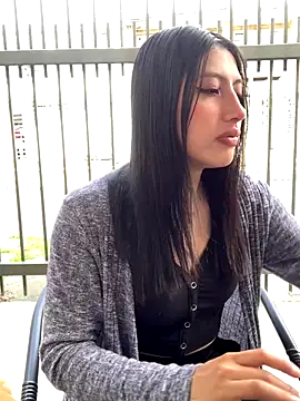 KloePink  online show from 17, 10, 2025