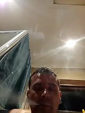 Snapshot of Rudie1 chatting on 15, 11, 2025 Rudie1 online show from 15, 11, 2025