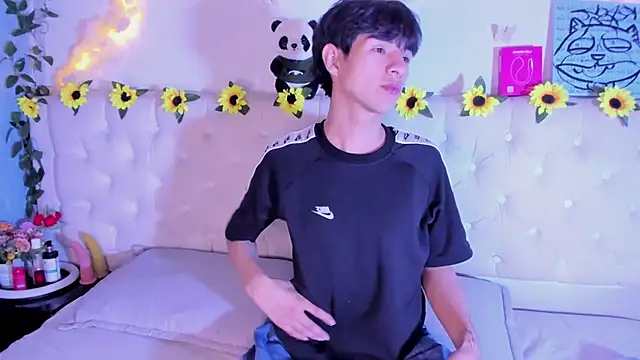 Snapshot of AleAurarashi chatting on 22, 2, 2026 AleAurarashi online show from 22, 2, 2026