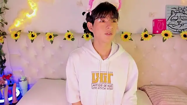 Snapshot of AleAurarashi chatting on 24, 2, 2026 AleAurarashi online show from 24, 2, 2026