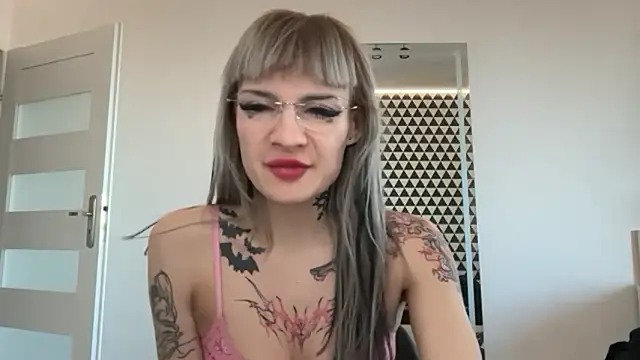 Snapshot of FluffySlutt chatting on 2, 2, 2026 FluffySlutt online show from 2, 2, 2026