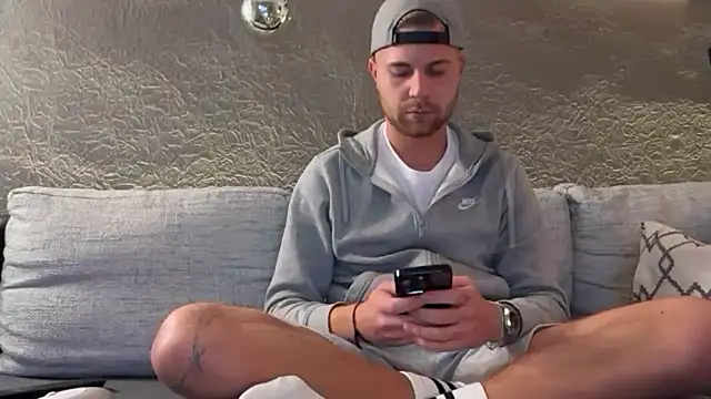 Snapshot of RioBlaze chatting on 17, 11, 2025 RioBlaze online show from 17, 11, 2025