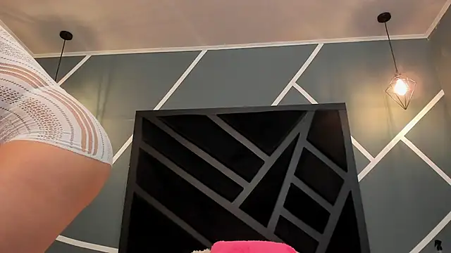 Alana cox  online show from 7, 10, 2025