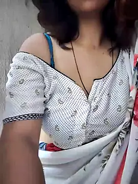 Love birdss69 online show from 26, 10, 2025