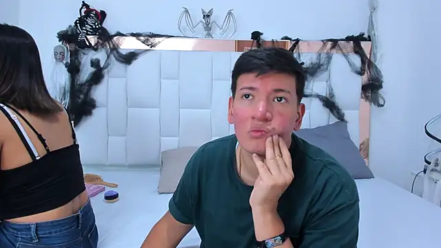 ZoeandEthan online show from 17, 10, 2025