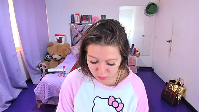 Snapshot of Luna_Analya chatting on 10, 4, 2026 Luna Analya online show from 10, 4, 2026