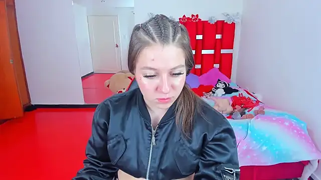 Luna Analya online show from 10, 7, 2026