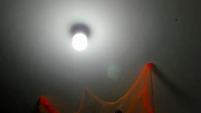 Rihanna hotx online show from 10, 10, 2025