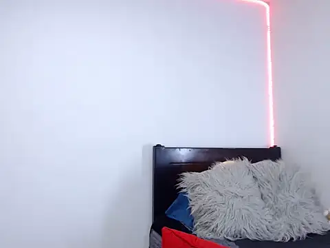 andrea de lucaa online show from 10, 9, 2025