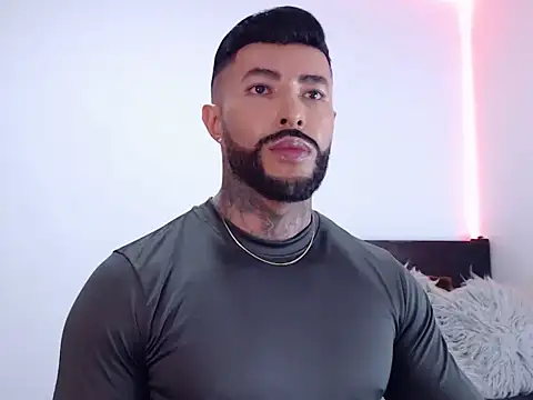 andrea de lucaa online show from 11, 10, 2025