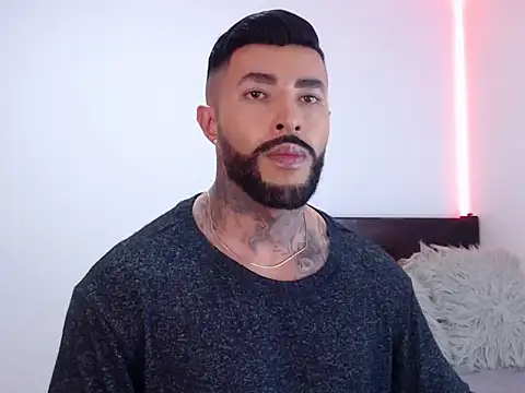 andrea de lucaa online show from 16, 10, 2025