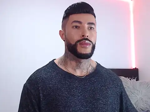 andrea de lucaa online show from 25, 10, 2025