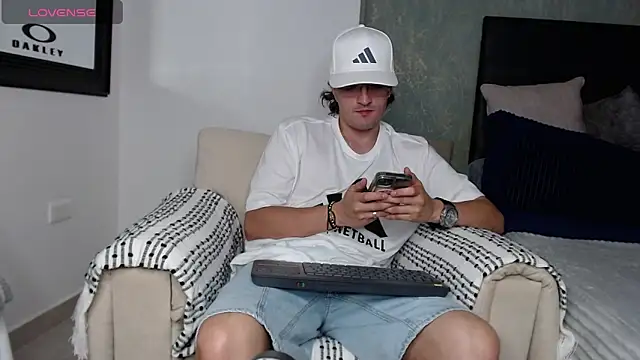 Snapshot of steve_hornyboy chatting on 24, 10, 2025 steve hornyboy online show from 24, 10, 2025
