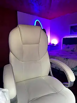 Isabella18 pink online show from 10, 1, 2026