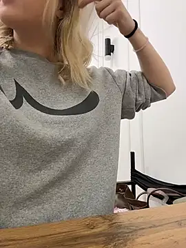 Snapshot of CaitlinSugar chatting on 1, 2, 2026 CaitlinSugar online show from 1, 2, 2026