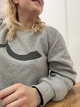 Snapshot of CaitlinSugar chatting on 3, 2, 2026 CaitlinSugar online show from 3, 2, 2026