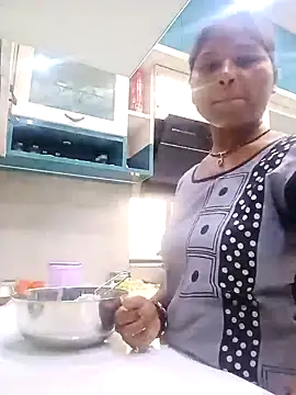 Snapshot of Sneha16 chatting on 11, 9, 2025 Sneha16 online show from 11, 9, 2025