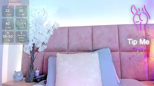 Snapshot of KatheMiler chatting on 13, 10, 2025 KatheMiler online show from 13, 10, 2025