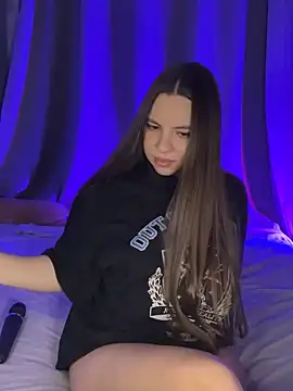 Chloe loo online show from 5, 10, 2025