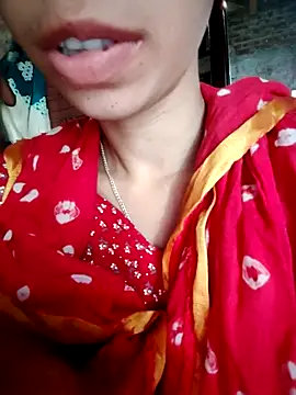 Snapshot of maya-Couple19 chatting on 14, 9, 2025 maya-Couple19 online show from 14, 9, 2025