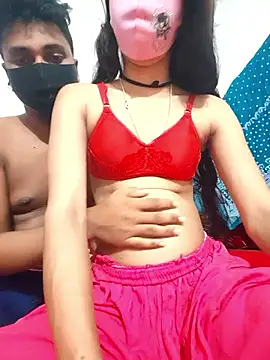 Snapshot of maya-Couple19 chatting on 13, 10, 2025 maya-Couple19 online show from 13, 10, 2025