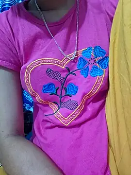 Snapshot of maya-Couple19 chatting on 20, 11, 2025 maya-Couple19 online show from 20, 11, 2025