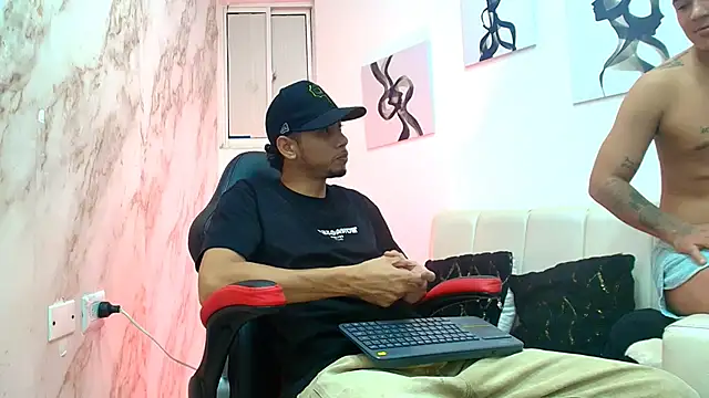 Snapshot of DustinandJordan chatting on 17, 1, 2026 DustinandJordan online show from 17, 1, 2026