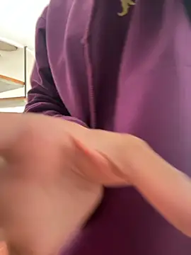 Snapshot of sabrina_rosee chatting on 16, 10, 2025 sabrina rosee online show from 16, 10, 2025