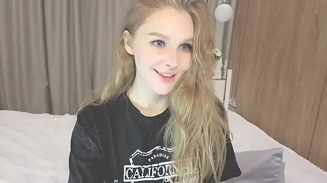 Snapshot of Brigitte_Bardot chatting on 11, 10, 2025 Brigitte Bardot online show from 11, 10, 2025