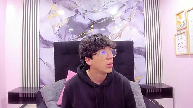 Desire Ecstasy online show from 1, 2, 2026