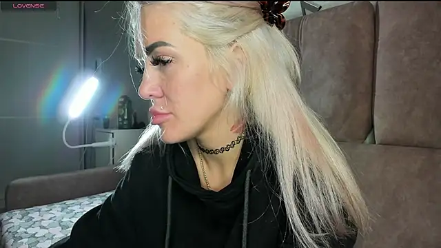Kira Key online show from 26, 5, 2026
