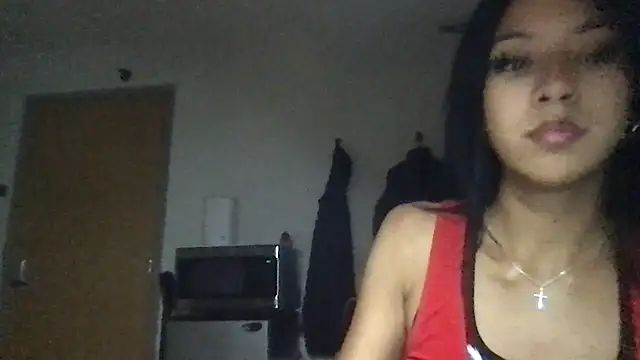 petitelatinateen online show from 5, 10, 2025