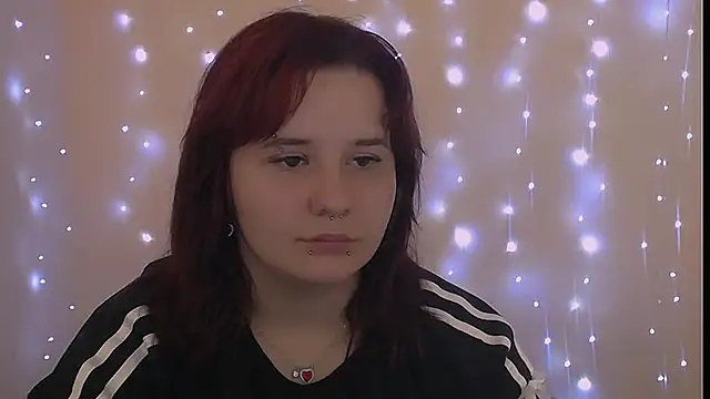 Snapshot of Mina_sky_ chatting on 13, 10, 2025 Mina sky online show from 13, 10, 2025