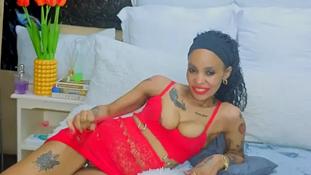 Snapshot of CaramelNatashaxx chatting on 12, 10, 2025 CaramelNatashaxx online show from 12, 10, 2025