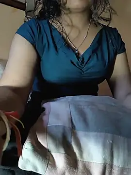 Snapshot of queenbuggi chatting on 26, 5, 2026 queenbuggi online show from 26, 5, 2026