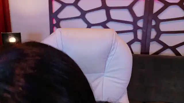 kloe bella online show from 10, 2, 2026