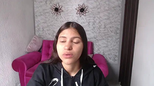 Evagirl69 online show from 16, 4, 2026