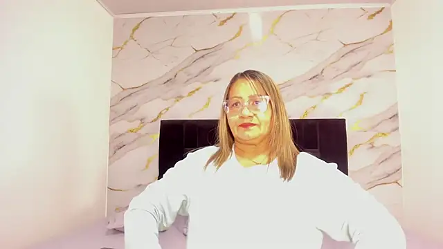 Snapshot of Vickysweeeettt chatting on 27, 9, 2025 Vickysweeeettt online show from 27, 9, 2025