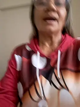 Snapshot of Vickysweeeettt chatting on 13, 3, 2026 Vickysweeeettt online show from 13, 3, 2026