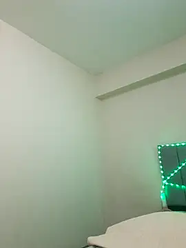 Snapshot of Vickysweeeettt chatting on 11, 4, 2026 Vickysweeeettt online show from 11, 4, 2026