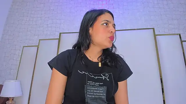 Snapshot of thalia888_ chatting on 17, 4, 2026 thalia888 online show from 17, 4, 2026